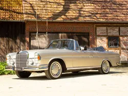 Argento Usata 1968 Mercedes 280 SE Cabrio | 149.900 €