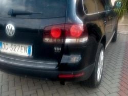 Nero Usata 2007 VW Touareg SUV | 6000 € (Cara)