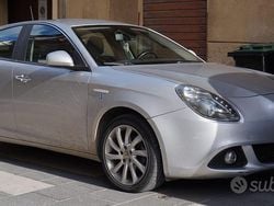 Grigio Usata 2015 Alfa Romeo Giulietta Exclusive Tre volumi | 6000 € (Ottimo prezzo)