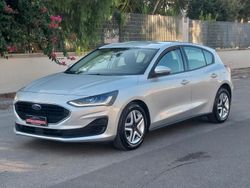 Grigio Usata 2022 Ford Focus Business Edition Tre volumi | 14.300 € (Ottimo prezzo)