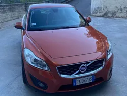 Arancione Usata 2010 Volvo C30 Momentum Due volumi | 3000 € (Ottimo prezzo)