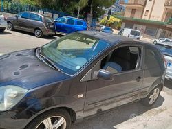 Usata 2009 Ford Fiesta Due volumi | 1999 € (Ottimo prezzo)