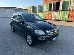 Nero Usata 2006 Mercedes ML320 SUV | 5990 € (Buon prezzo)