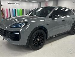 Nero Usata 2024 Porsche Cayenne SUV | 118.000 € (Molto cara)
