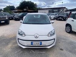 Bianco Usata 2015 VW up! Move Due volumi | 7800 € (Buon prezzo)