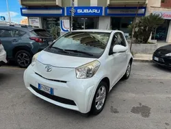 Toyota iQ