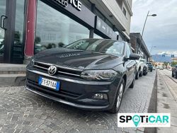 Grigio Usata 2018 VW Polo Comfortline Tre volumi | 12.500 € (Buon prezzo)