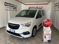 Bianco pastello Usata 2022 Opel Combo S Monovolume | 14.672 € (Buon prezzo)