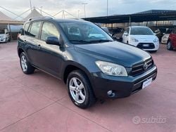 Grigio Usata 2007 Toyota RAV4 Luxury SUV | 4990 € (Ottimo prezzo)