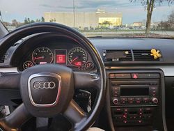 Usata 2007 Audi A4 Advanced Tre volumi | 5900 € (Buon prezzo)