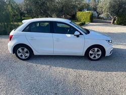 Bianco Usata 2015 Audi A1 Sportback Design Due volumi | 11.950 € (Buon prezzo)