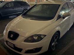 Bianco Usata 2011 Seat Leon Reference Tre volumi | 2500 € (Super prezzo)
