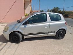 Usata 2003 Toyota Yaris | 1900 € (Buon prezzo)