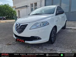 Bianco Usata 2015 Lancia Ypsilon Gold Due volumi | 4000 € (Buon prezzo)