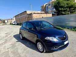 Blu Usata 2017 Lancia Ypsilon Due volumi | 6999 € (Ottimo prezzo)