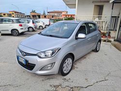 Grigio Usata 2014 Hyundai i20 Tre volumi | 5500 € (Ottimo prezzo)