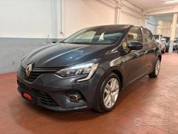 Argento Usata 2022 Renault Clio V Business Tre volumi | 9900 € (Buon prezzo)