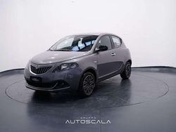 Grigio pietra Usata 2022 Lancia Ypsilon Gold Due volumi | 10.990 € (Buon prezzo)