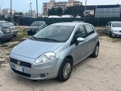Argento Usata 2009 Fiat Grande Punto Active Due volumi | 2490 € (Buon prezzo)