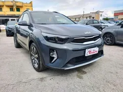 Grigio Usata 2023 Kia Stonic Style SUV | 18.990 € (Buon prezzo)