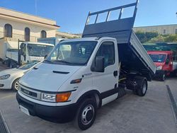 Bianco Usata 2002 Iveco Daily | 14.500 € (Molto cara)