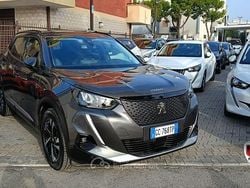Grigio Usata 2020 Peugeot 2008 Allure SUV | 14.999 € (Buon prezzo)