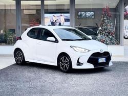 Bianco Usata 2021 Toyota Yaris Hybrid Tre volumi | 16.700 € (Super prezzo)