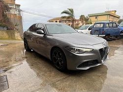 Grigio Usata 2017 Alfa Romeo Giulia Super Tre volumi | 19.000 € (Buon prezzo)