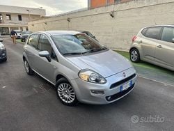 Grigio Usata 2013 Fiat Punto Tre volumi | 4300 € (Buon prezzo)