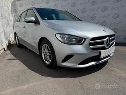 Argento Usata 2020 Mercedes B180 Business Monovolume | 21.078 € (Ottimo prezzo)