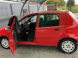 Rosso Usata 2002 Fiat Punto Due volumi | 450 € (Super prezzo)