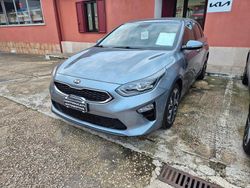 Grigio Usata 2018 Kia Ceed Due volumi | 11.990 € (Buon prezzo)