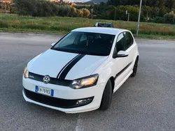 Usata 2011 VW Polo Trendline Tre volumi | 4000 € (Buon prezzo)