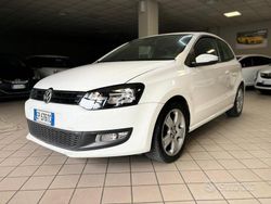 Bianco Usata 2013 VW Polo Comfortline Tre volumi | 4490 € (Ottimo prezzo)