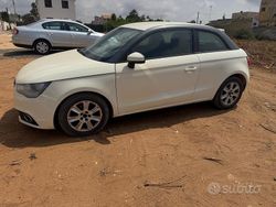 Bianco Usata 2011 Audi A1 Ambition Tre volumi | 6499 € (Ottimo prezzo)