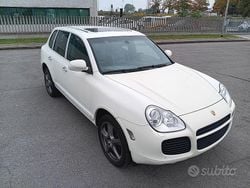 Usata 2004 Porsche Cayenne Turbo SUV | 6900 €