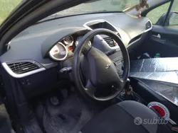 Usata 2009 Peugeot 207 Station wagon | 2500 € (Cara)