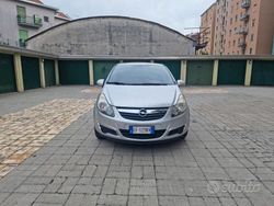 Grigio Usata 2011 Opel Corsa Club Tre volumi | 3490 € (Buon prezzo)