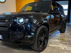 Nero Usata 2024 Land Rover Defender SE Dynamic SUV | 66.500 € (Buon prezzo)