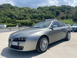 Grigio Usata 2008 Alfa Romeo 159 Tre volumi | 2900 € (Buon prezzo)