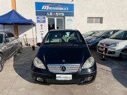 Nero Usata 2007 Mercedes A180 Avantgarde Tre volumi | 2790 € (Ottimo prezzo)