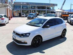 Bianco Usata 2016 VW Polo Comfortline Tre volumi | 9500 € (Buon prezzo)