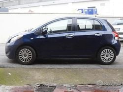 Blu Usata 2010 Toyota Yaris Sol Tre volumi | 3700 € (Super prezzo)