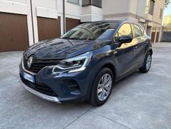 Grigio Usata 2022 Renault Captur Zen SUV | 17.500 € (Buon prezzo)