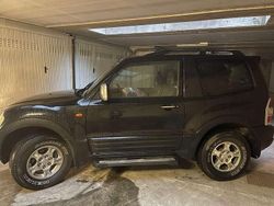 Nero Usata 2001 Mitsubishi Pajero SUV | 7000 € (Buon prezzo)