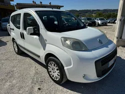 Bianco(met.) Usata 2010 Fiat Qubo Active Monovolume | 3550 € (Buon prezzo)