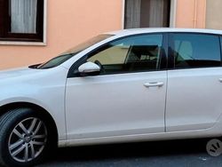 Bianco Usata 2010 VW Golf VI Tre volumi | 5500 € (Buon prezzo)