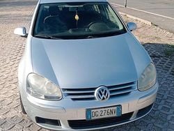 Grigio Usata 2007 VW Golf V Comfortline Tre volumi | 5500 € (Cara)