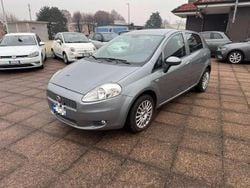 Grigio Usata 2011 Fiat Grande Punto S Due volumi | 3900 € (Buon prezzo)