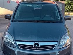 Grigio Usata 2012 Opel Zafira Monovolume | 1950 € (Super prezzo)